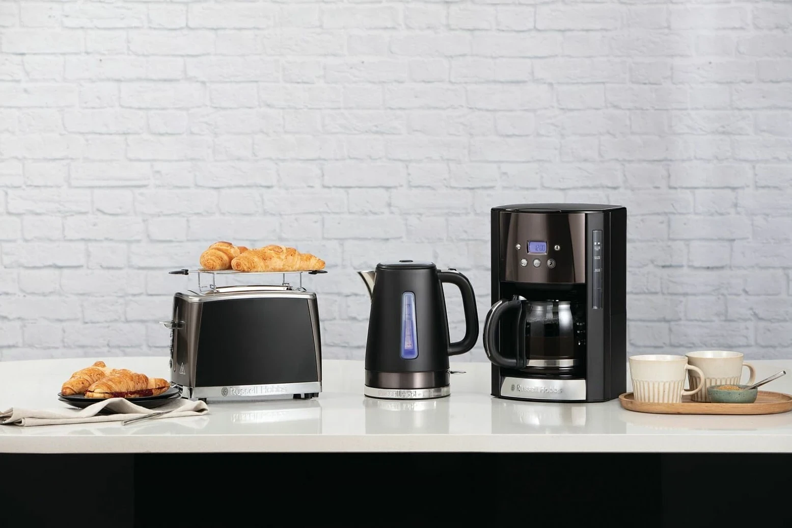 czajnik-elektryczny-russell-hobbs-26140-70-9.webp