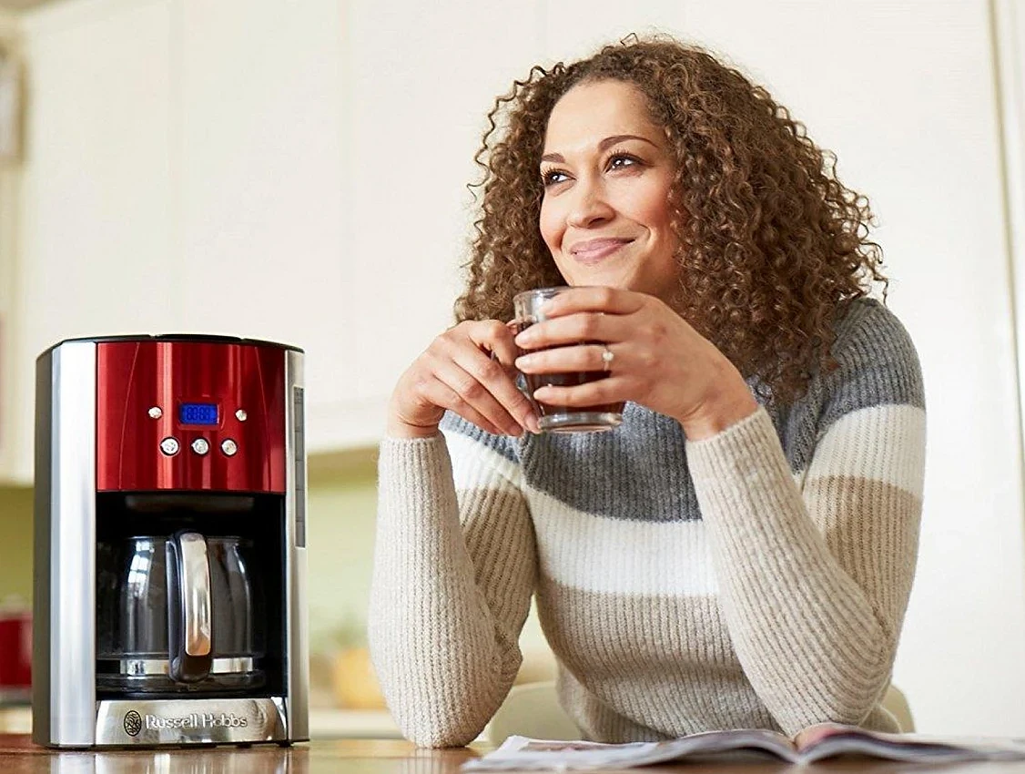ekspres-przelewowy-russell-hobbs-luna-solar-red-23240-56-zastosowanie.webp