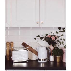 czajnik-elektryczny-russell-hobbs-inspire-24360-70-bialy.zdj02.jpg