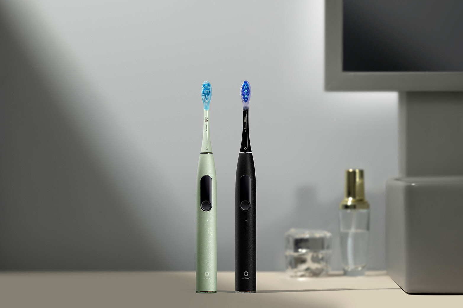 szczoteczka-soniczna-oclean-x-ultra-czarna-prezentacja-5.jpg