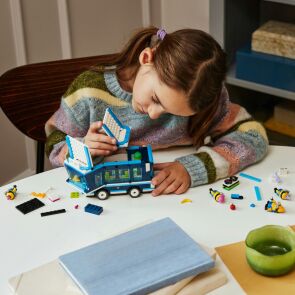 klocki-lego-minionki-imprezowy-autobus-75581-budowanie-zklockow.jpg