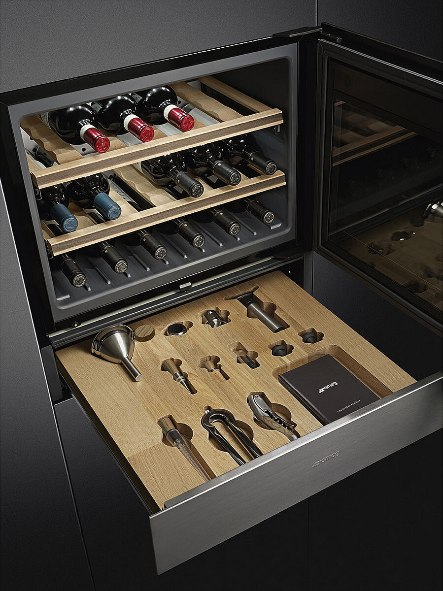 szuflada-sommeliera-smeg-classica-cps315x-1.jpg