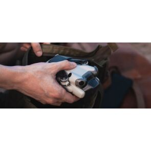 dron-dji-mini-4-pro-%28rc-2%29-schowany.jpg