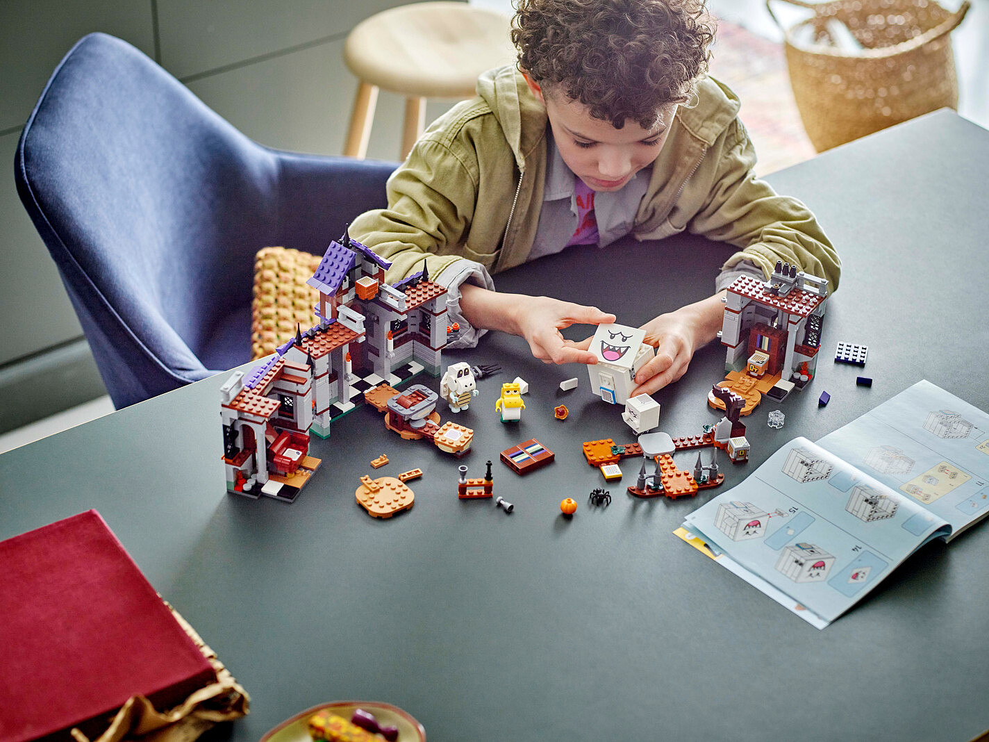 klocki-lego-super-mario-nawiedzona-rezydencja-kinga-boo-71436-2.jpg