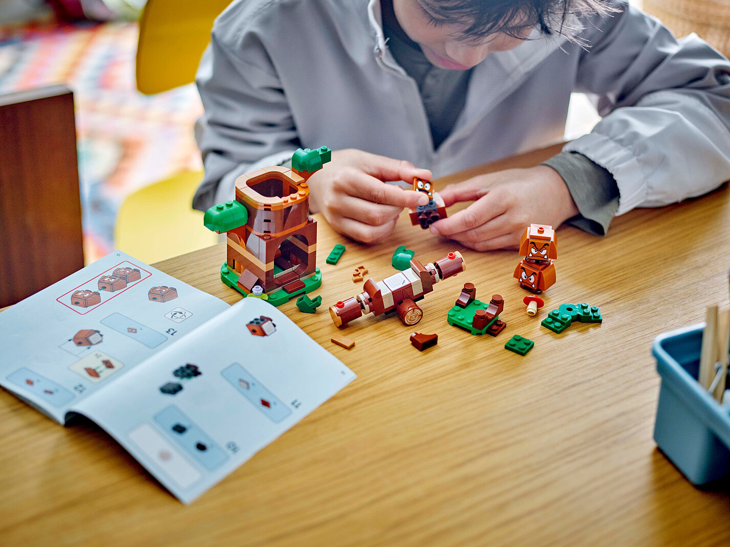 klocki-lego-super-mario-goomba-i-plac-zabaw-71433-2.jpg