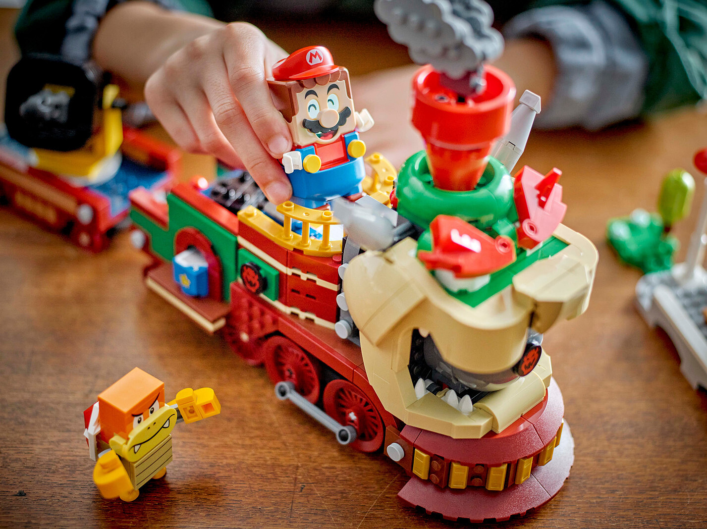 klocki-lego-super-mario-bowser-i-pociag-ekspresowy-71437-6.jpg