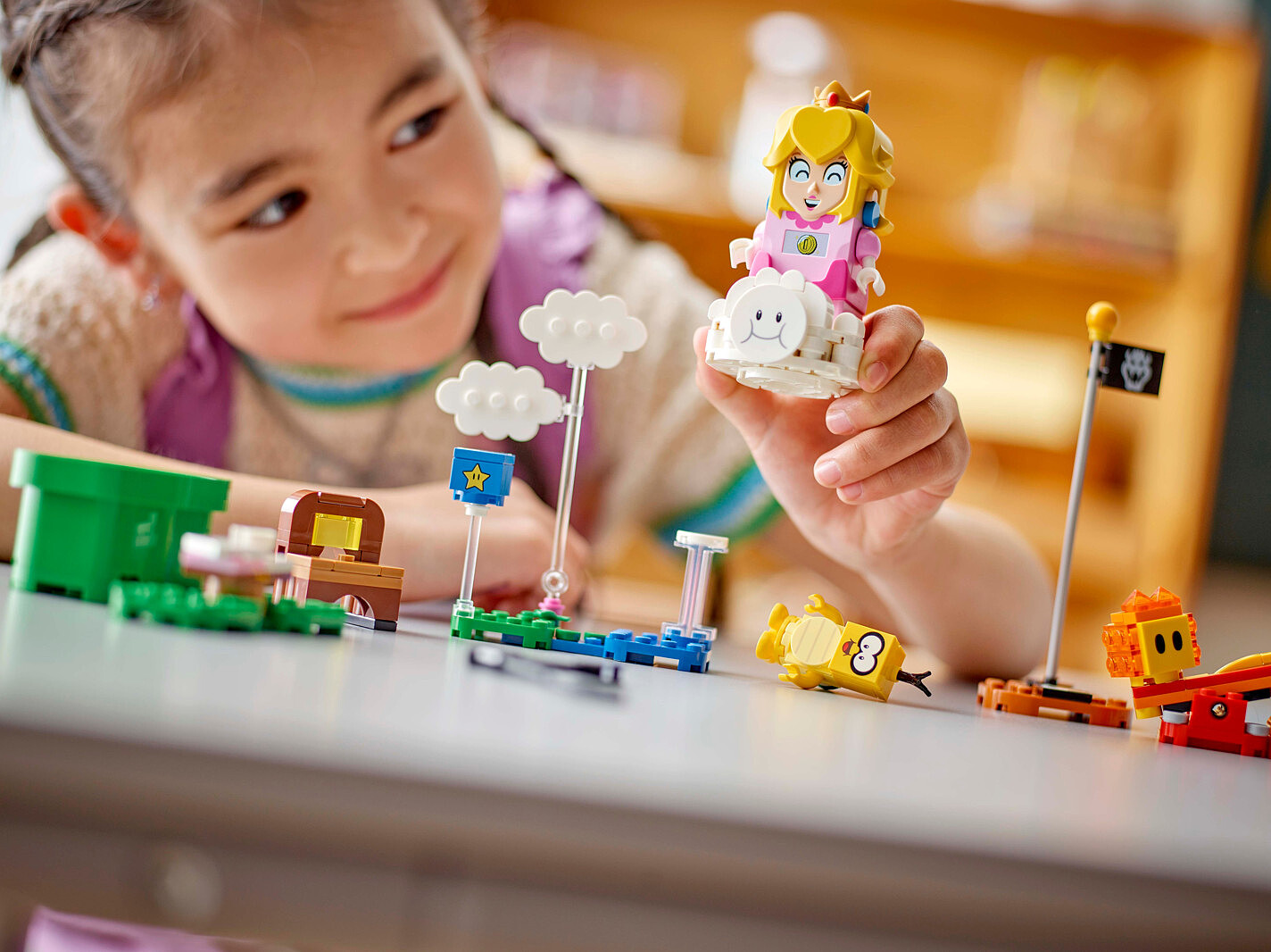 klocki-lego-super-mario-przygody-z-interaktywna-figurka-lego-peach-71441-6.jpg