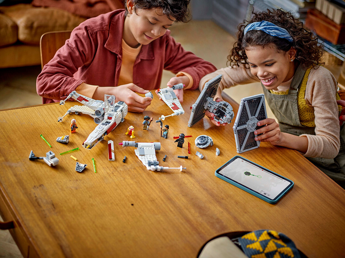 klocki-lego-star-wars-hybryda-tie-fightera-i-x-winga-75393-2.jpg