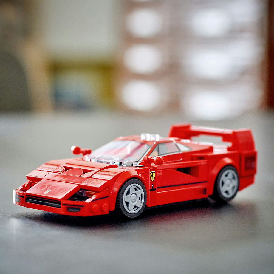 klocki-lego-speed-champions-supersamoch%C3%B3d-ferrari-f40-76934-blat.jpg