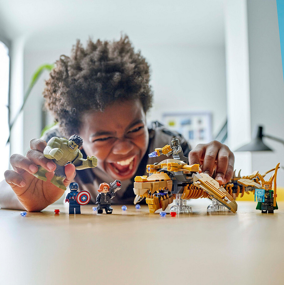 klocki-lego-marvel-avengers-kontra-lewiatan-zabawa.jpg