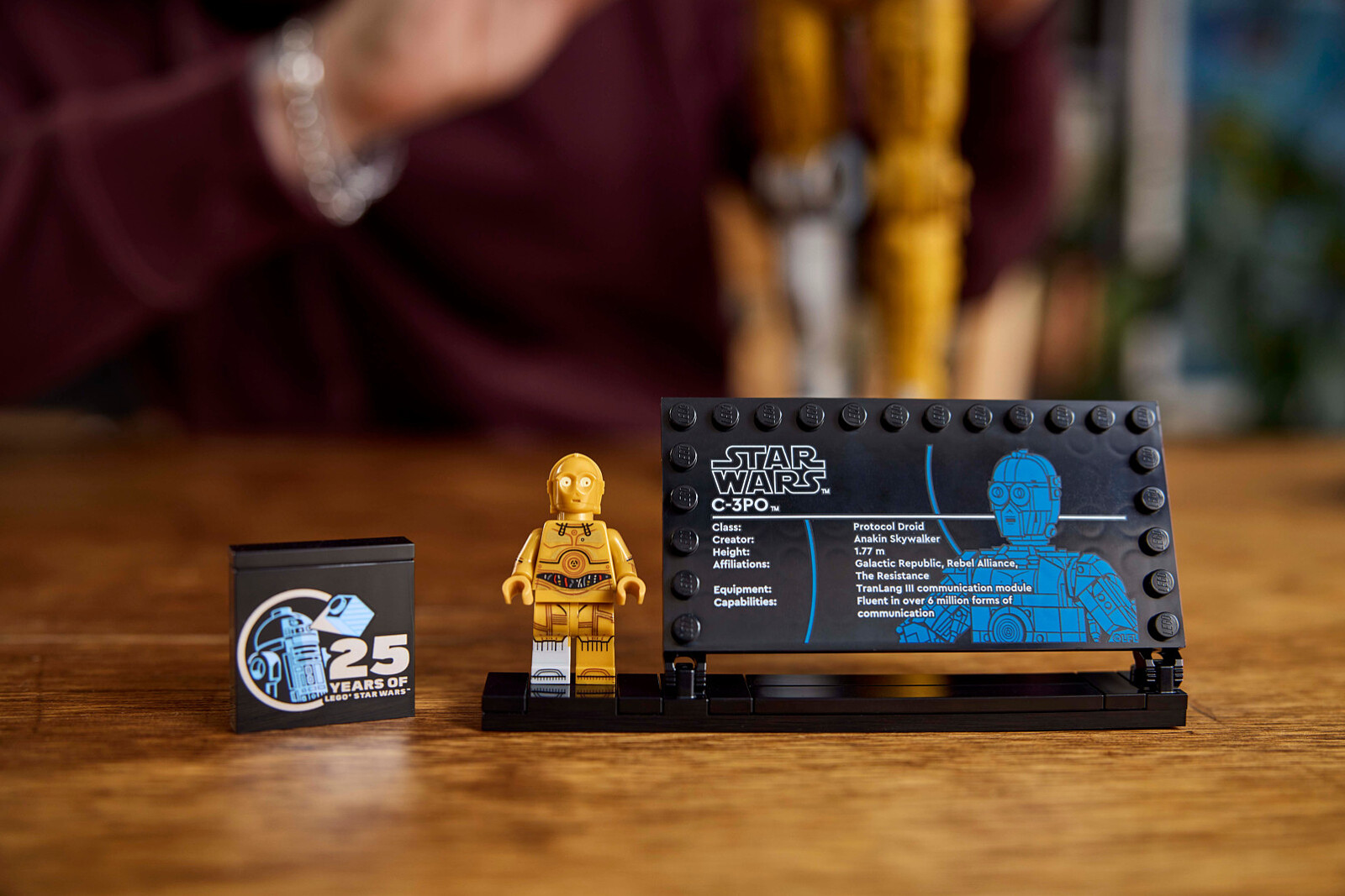 klocki-lego-star-wars-c-3po-75398-6.jpg
