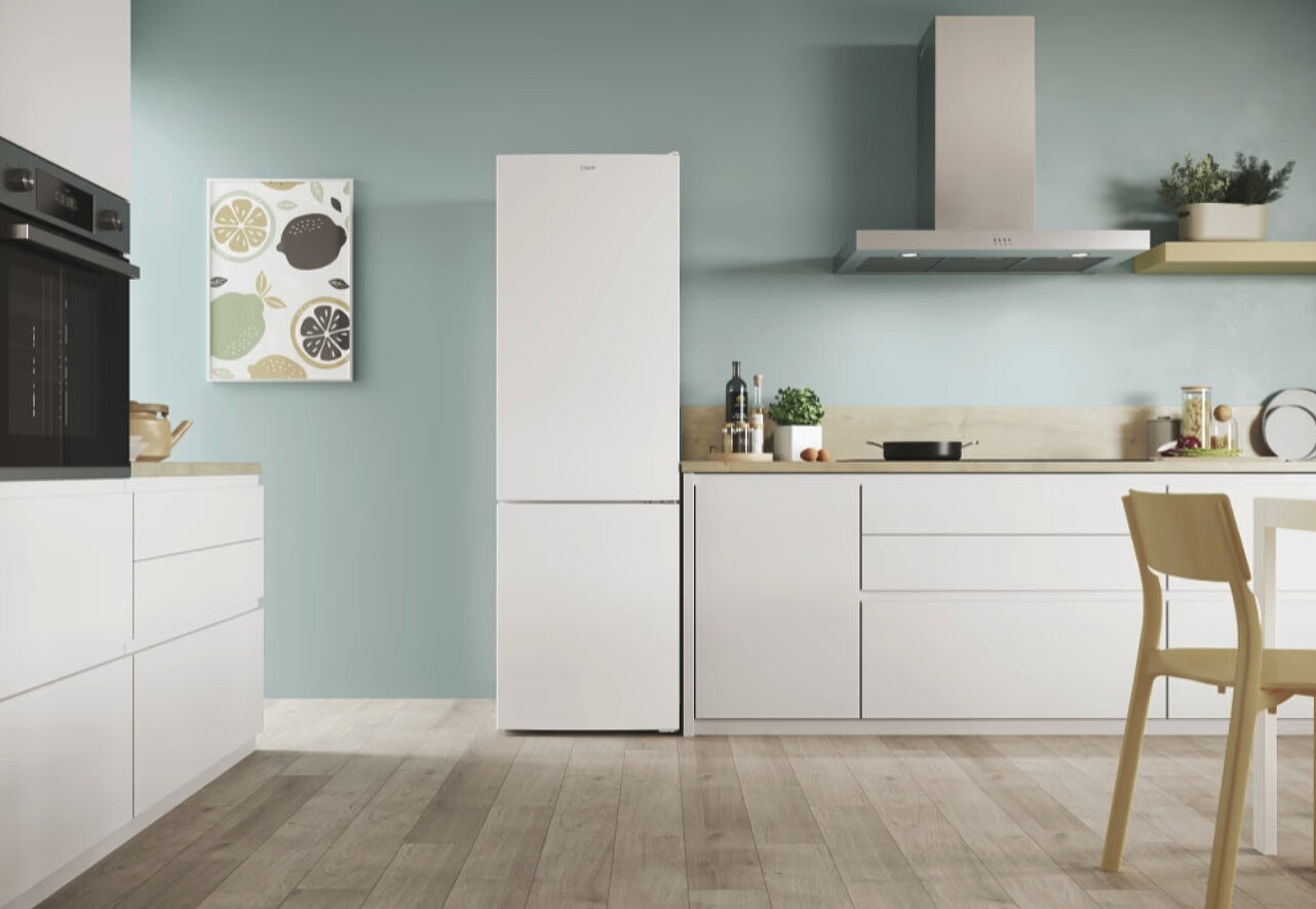 lodowka-candy-city-combi-ct3l517ew-w-kuchni.jpg
