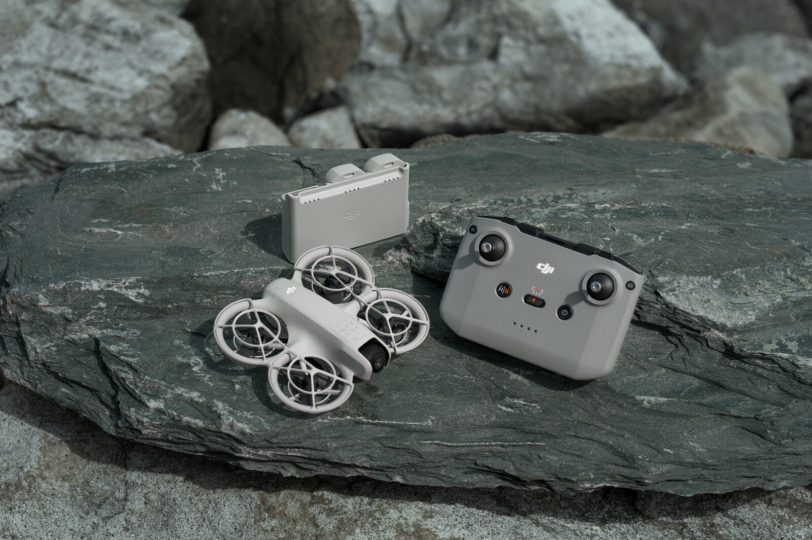 dron-dji-neo-fly-more-combo-23.jpg