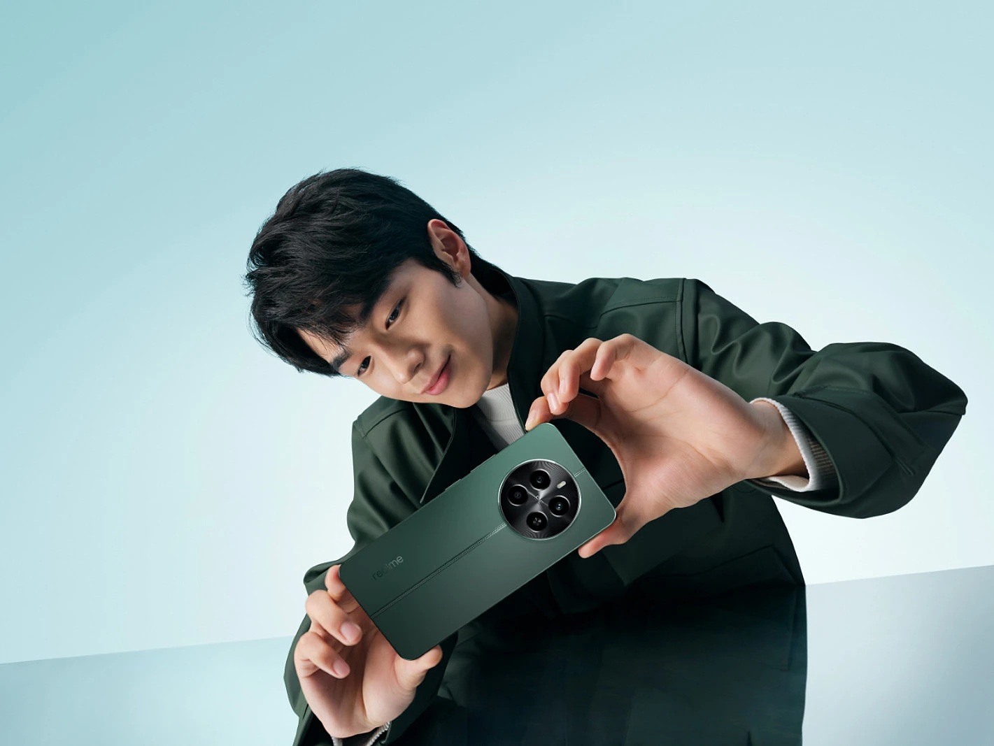 smartfon-relame-12-8-512-pioneer-green-10.jpg