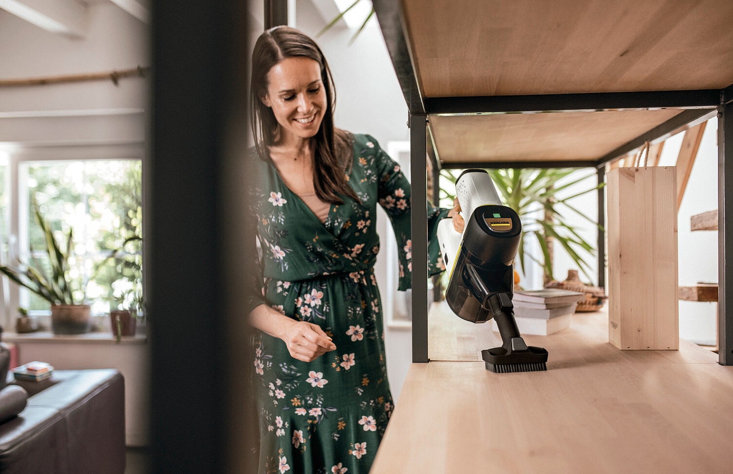 odkurzacz-pionowy-karcher-vc-6-cordless-ourfamily-1.198-677.0-2.jpg