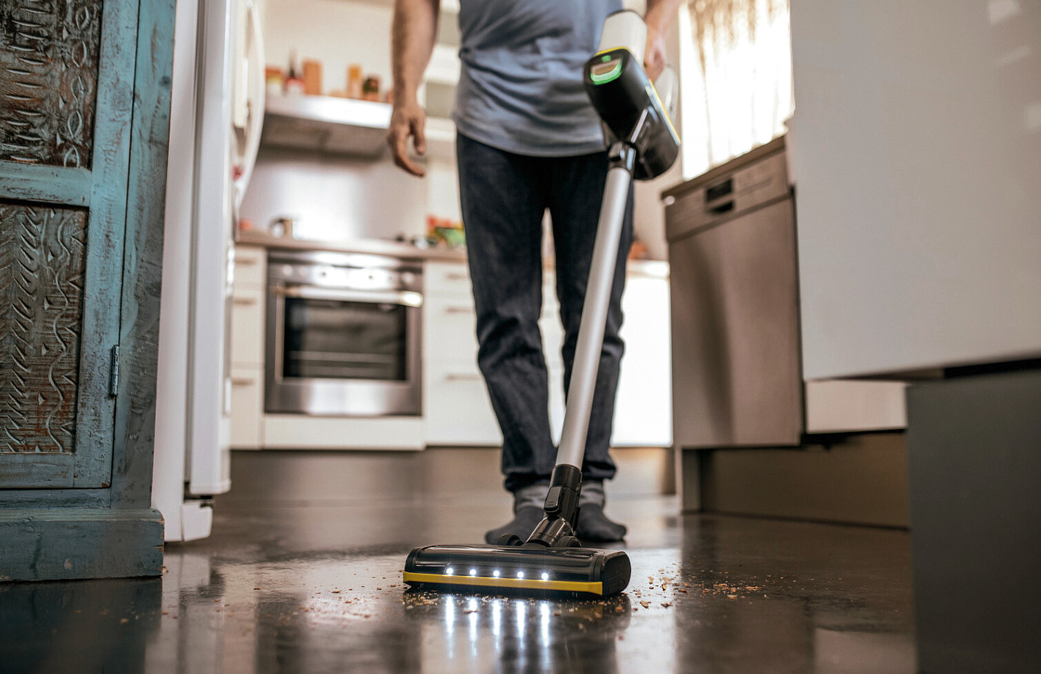 odkurzacz-pionowy-karcher-vc-6-cordless-ourfamily-1.198-677.0-4.jpg