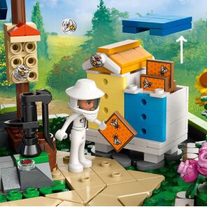 klocki-lego-friends-dom-pszczelarzy-i-kwiatowy-ogrod-42669-pszczoly.jpg