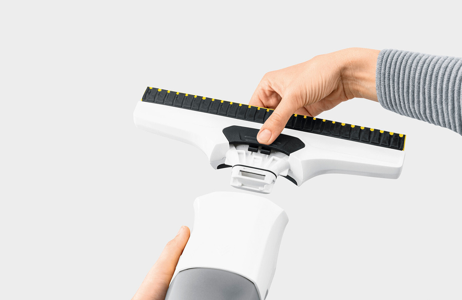 myjka-do-okien-karcher-wv%204-4-1.633-542.0-3.jpg