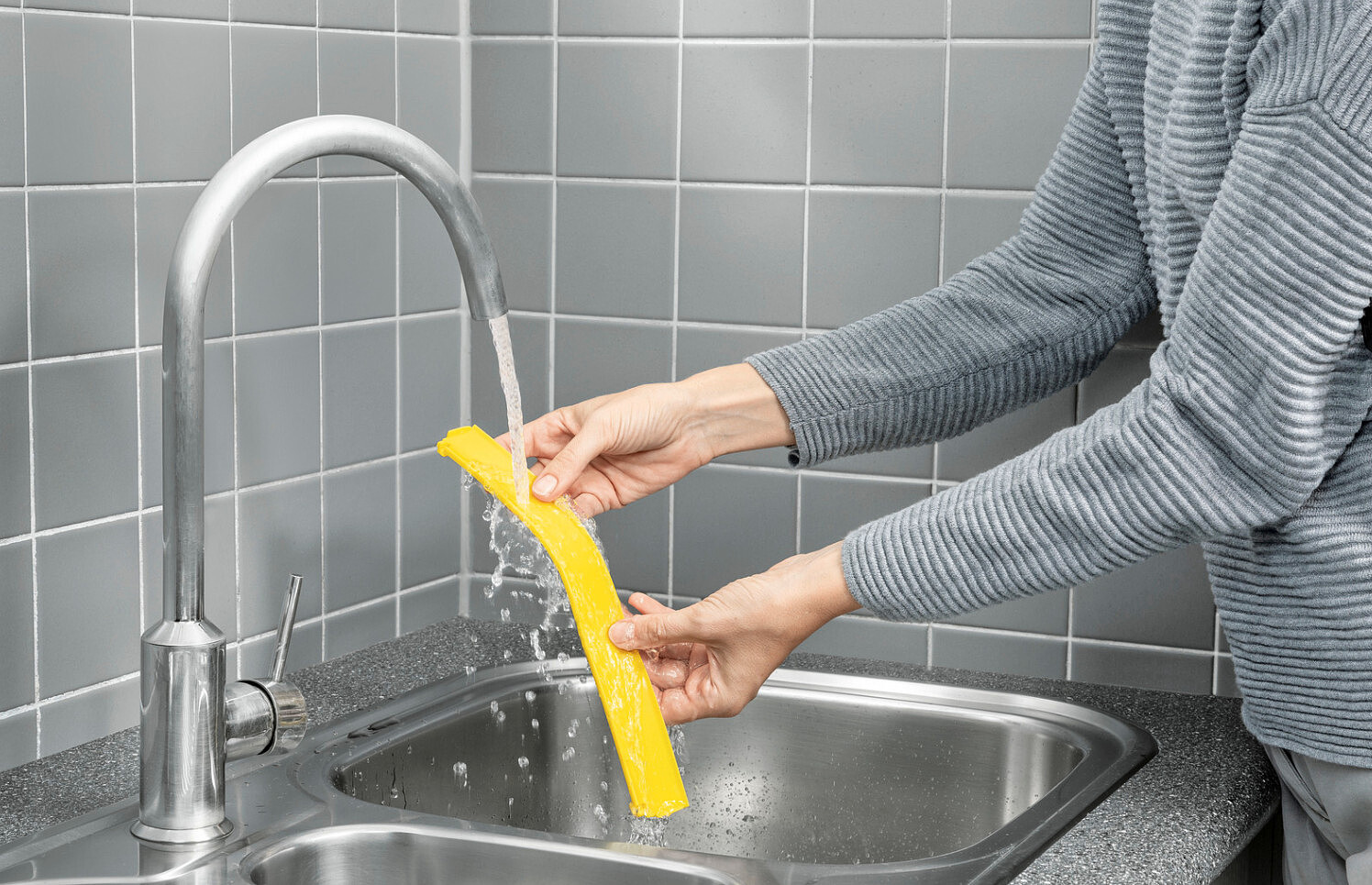 myjka-do-okien-karcher-wv%204-4-1.633-542.0-2.jpg