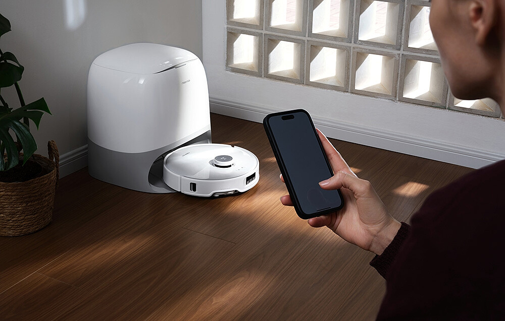 robot-sprzatajacy-roborock-qrevo-curv-bialy-prezentacja-4.jpg
