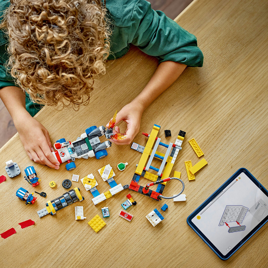 klocki-lego-super-mario-mario-kart-toad-i-jego-garaz-72035-aplikacja.jpg