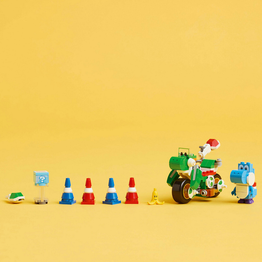 klocki-lego-super-mario-mario-kart-yoshi-bike-zolte-tlo.jpg