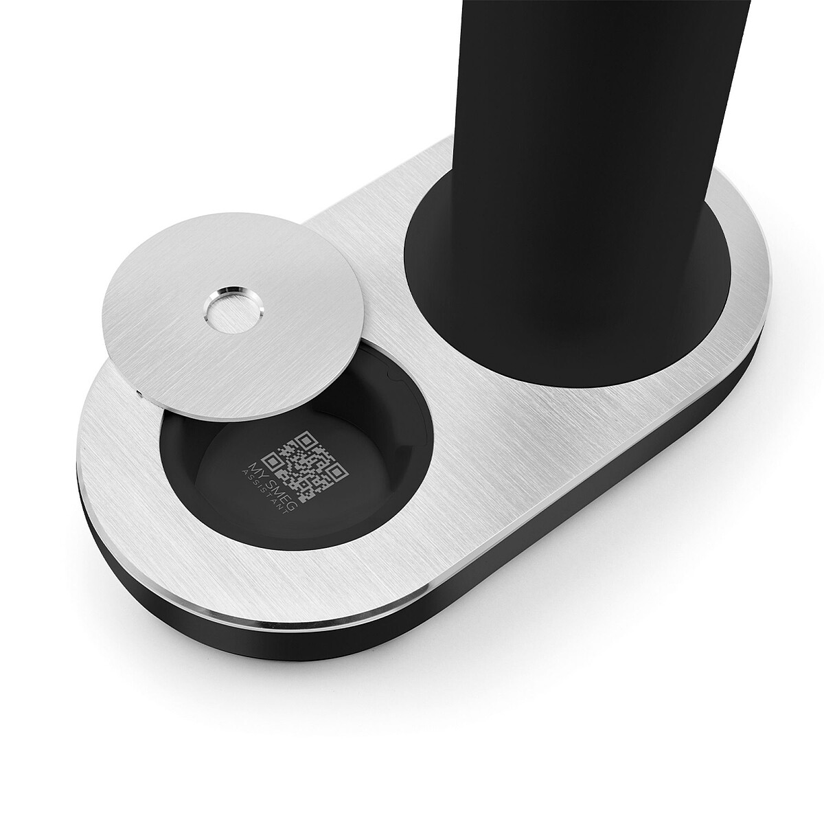 saturator-smeg-collezione-skc01blm-czarny-mat-aplikacja.jpg