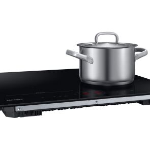 plyta-indukcyjna-samsung-nz64b5045fk-nowe-garnek-na-plycie.jpg