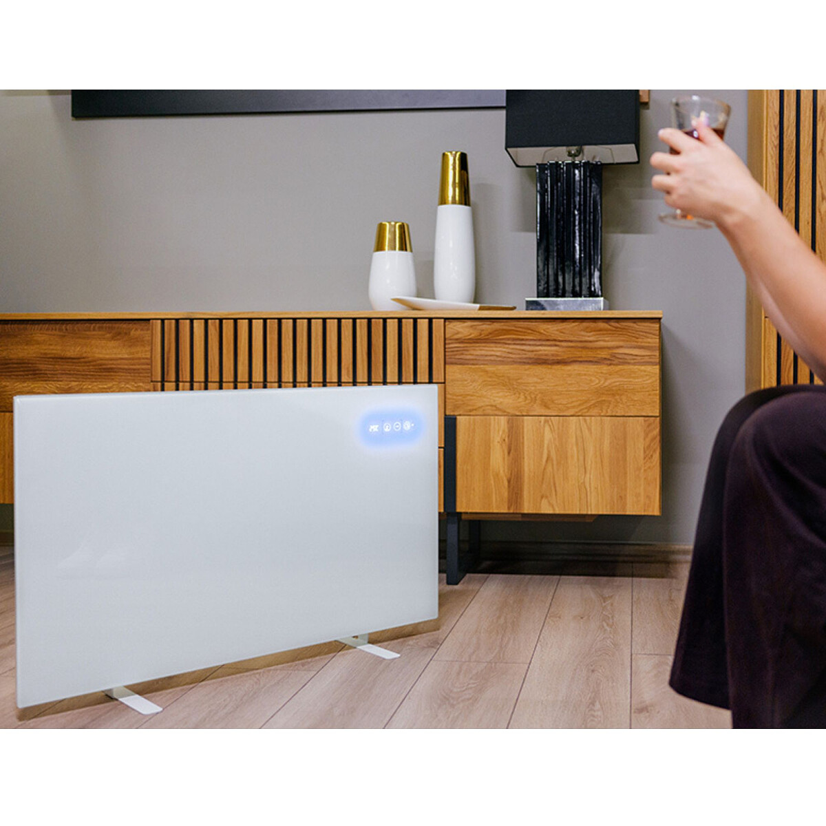 grzejnik-elektryczny-ir-lafe-thermosmart-500w-salon.jpg