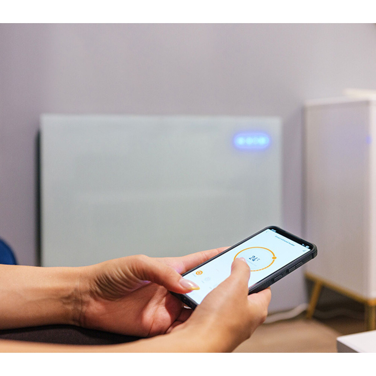 grzejnik-elektryczny-ir-lafe-thermosmart-500w-smartfon.jpg