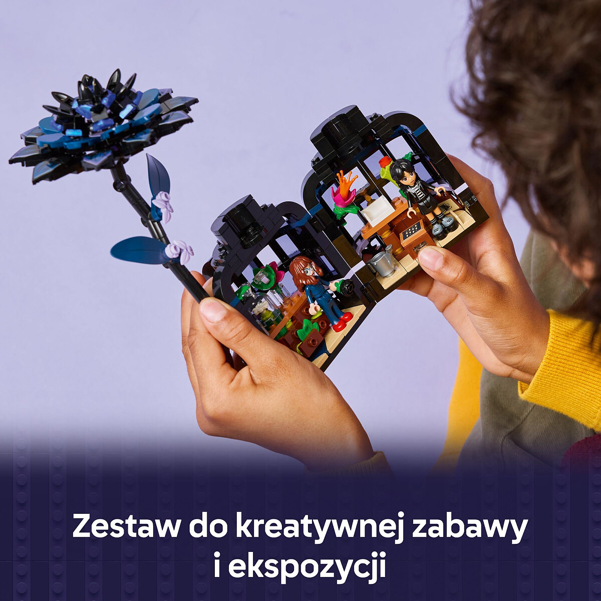klocki-lego-wednesday-kwiat-czarnej-dalii-76784-otwierany-wazon-szklarnia.jpg