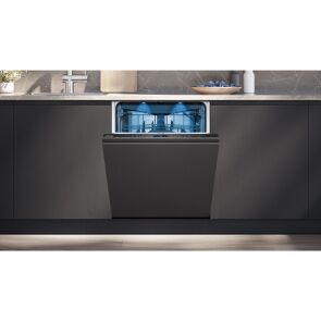 zmywarka-siemens-iq700-sn97tx02ce-w-zabudowie-uchylona.jpg