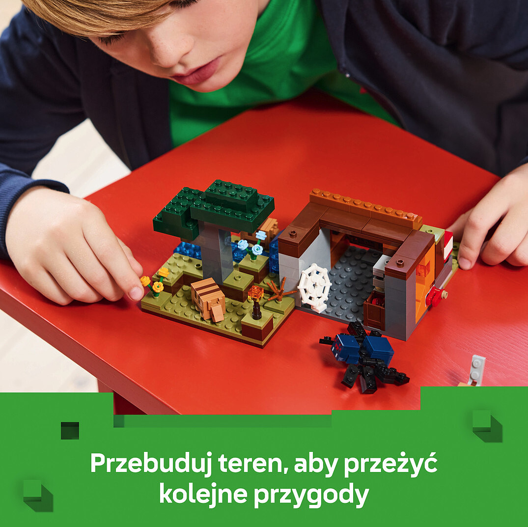 klocki-lego-minecraft-wyprawa-do-pancernikowej-kopalni-21269-na-stole.jpg