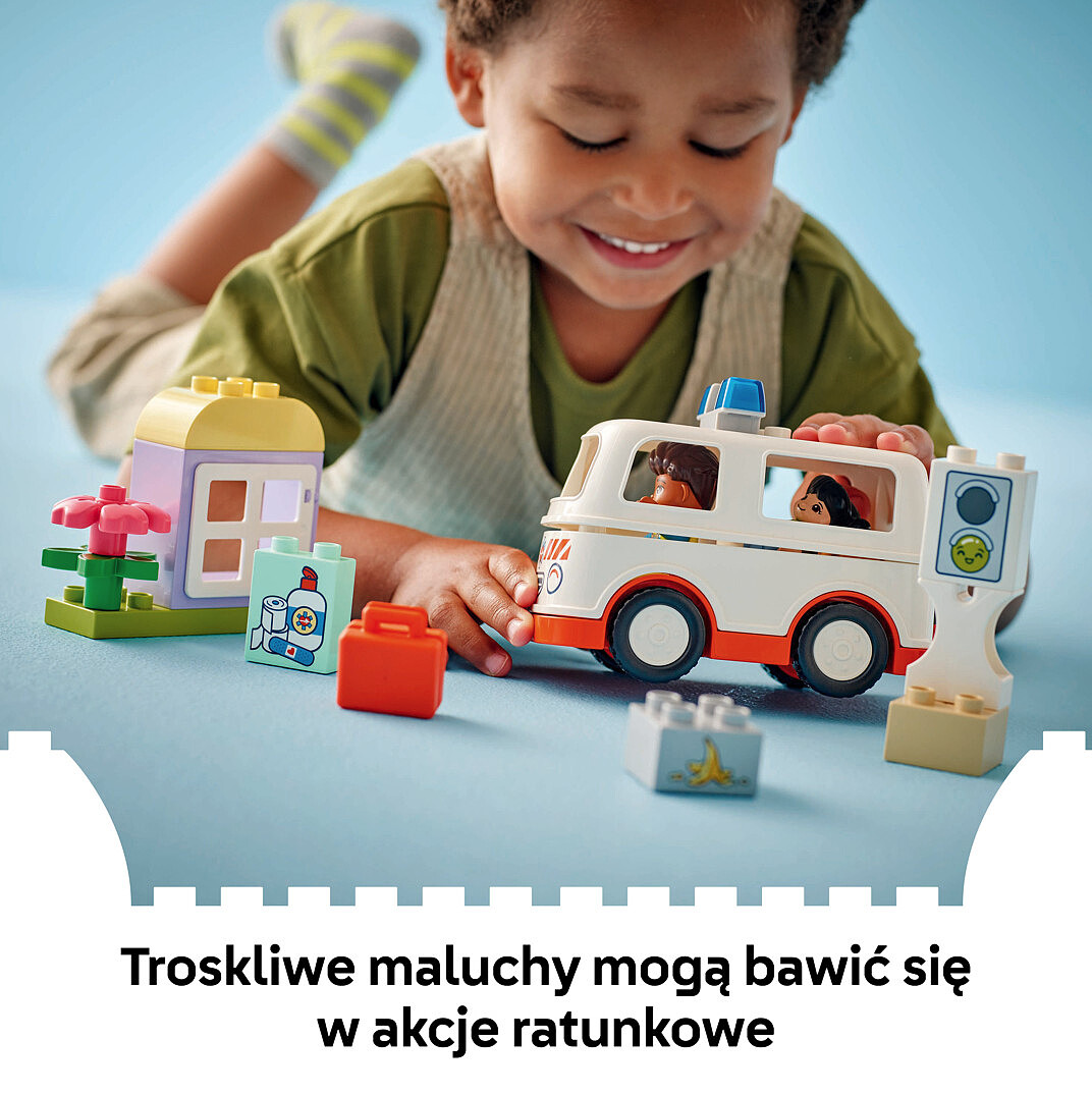klocki-lego-duplo-town-karetka-z-kierowca-10447-zabawa-4.jpg