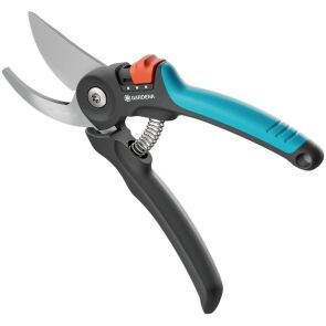 sekator-ogrodowy-gardena-premiumcut-12242-20-skos.jpg