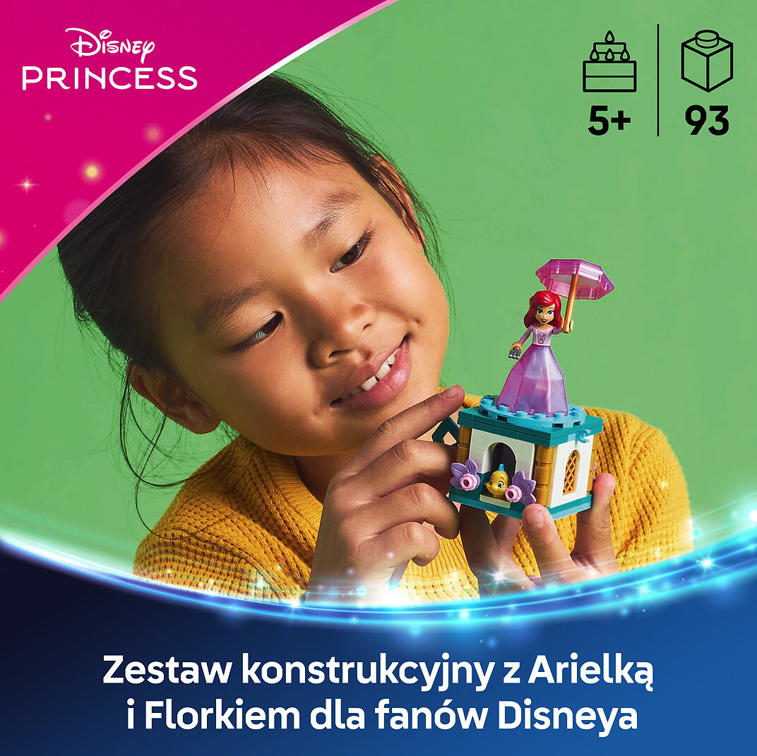 klocki-lego-disney-wirujaca-arielka-43259-dziewczynka-uklada.jpg