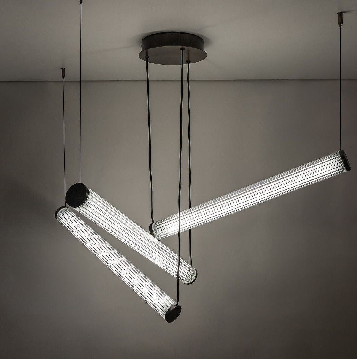 lampa-wiszaca-zuma-line-como-1238-tytan-aranzacja-6.jpg