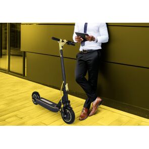 hulajnoga-elektryczna-xrider-m10me-aranzacja-w-mie%C5%9Bcie.jpg