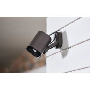 kamera-hub-aqara-g5-pro-poe-szara-zainstalowana.jpg