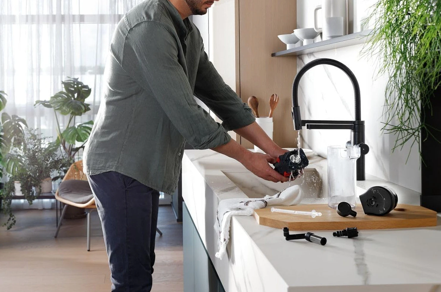 ekspres-cisnieniowy-delonghi-magnifica-plus-ecam320.61.g-czesci.jpg