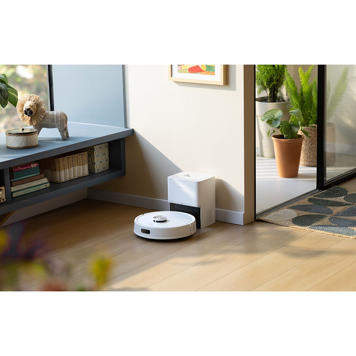 robot-sprzatajacy-roborock-q7-tf-plus-bialy-stacja.jpg