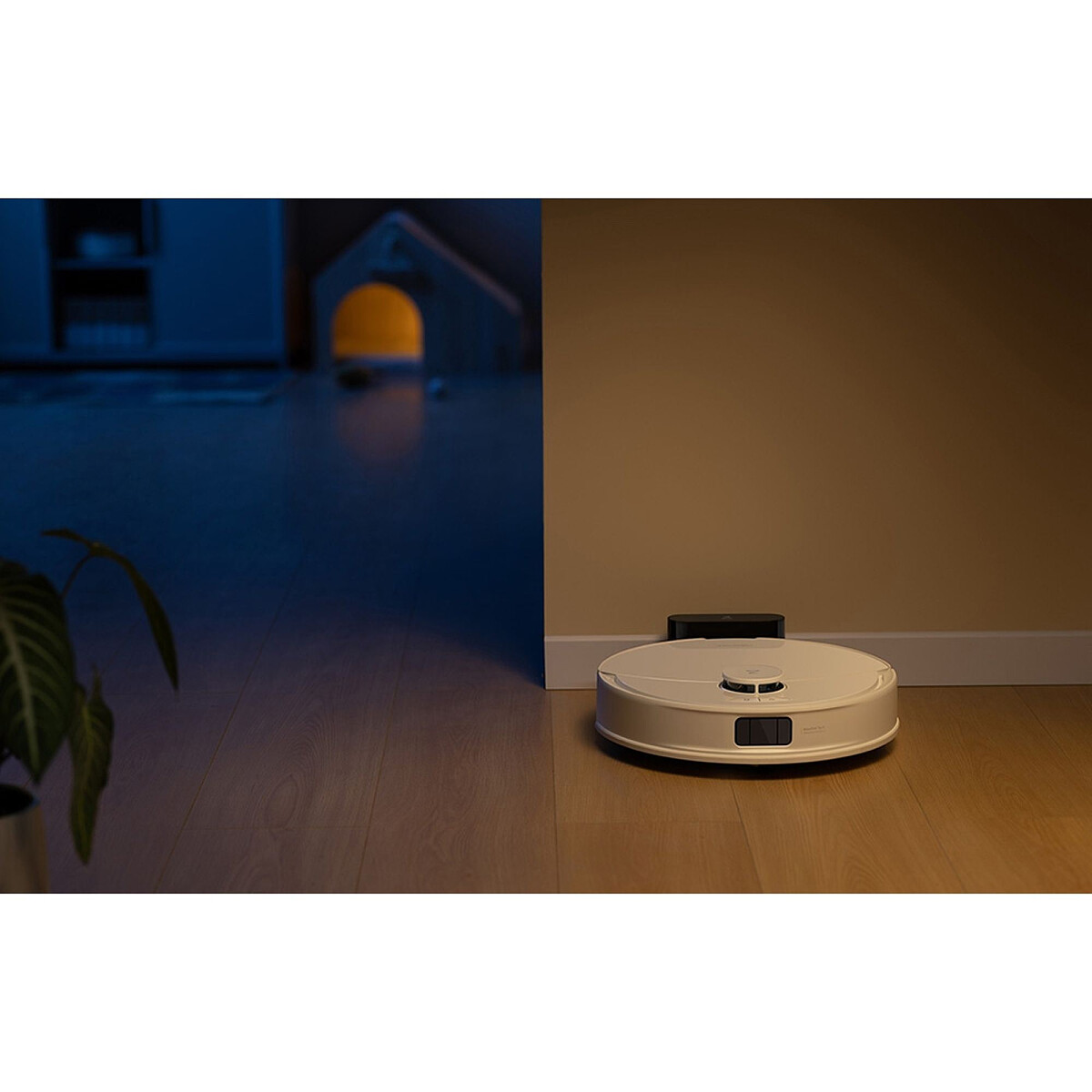 robot-sprzatajacy-roborock-q10-pf-bialy-stacja.jpg