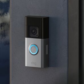 wideodzwonek-ring-battery-doorbell-pro-skos.jpg