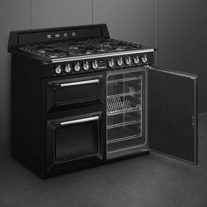 kuchania-gazowo-elektryczna-smeg-victoria-tr103bl-od-lewej-otwarte-drzwi-piekarnika-pomocniczego.jpg