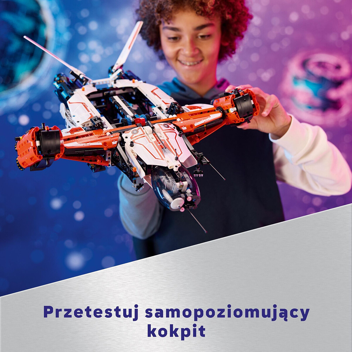 klocki-lego-transportowy-statek-kosmiczny-42181-kokpit.jpg