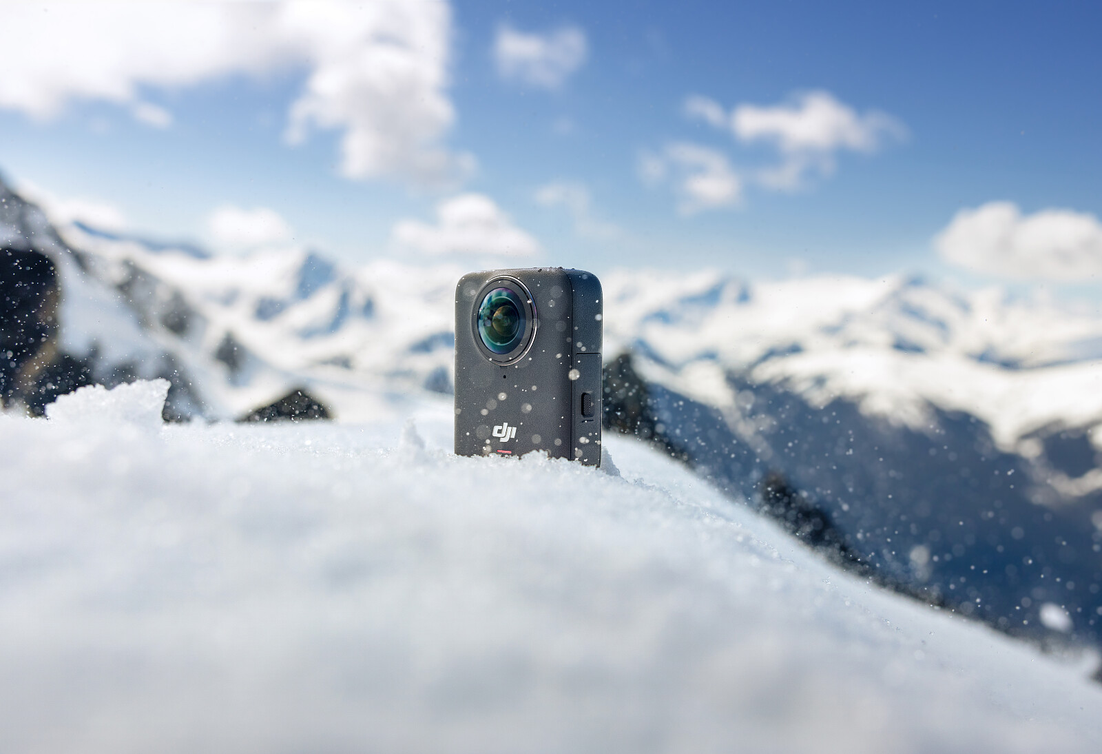 kamera-dji-osmo-360-adventure-combo%20%2812%29.jpg
