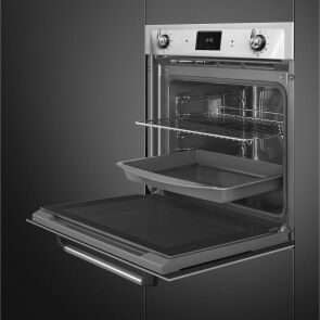 piekarnik-elektryczny-smeg-victoria-sop6900tx-w-zabudowie-otwarty-od-prawej-wysuniete-prowadnice.jpg