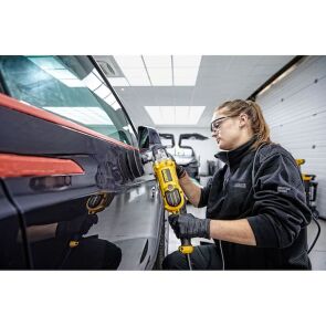polerka-samochodowa-dewalt-dwp849x-qs-polerowanie.jpg