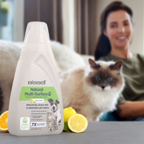 srodek-czyszczacy-bissell-natural-multi-surface-pet-3122-aranzacja.jpg