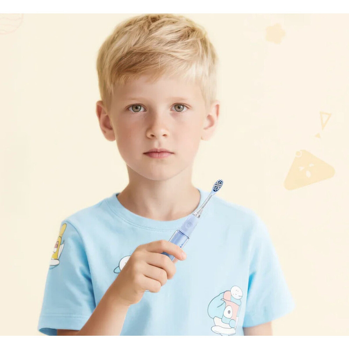 szczoteczka-soniczna-oclean-ease-kids-niebieska-aranzacja.jpg